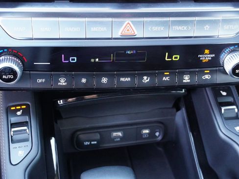 Used 2023 Kia Telluride SX X-Line image 16