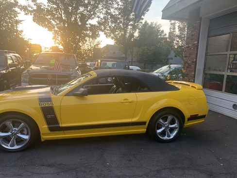 Used 2006 Ford Mustang GT Premium RWD image 14