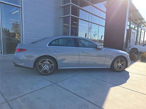 New 2026 Mercedes-Benz E 350 4MATIC Sedan image 2