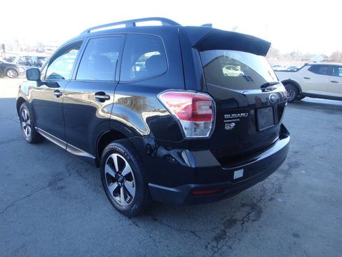 Used 2018 Subaru Forester 2.5i Premium w/ All-Weather Package image 6