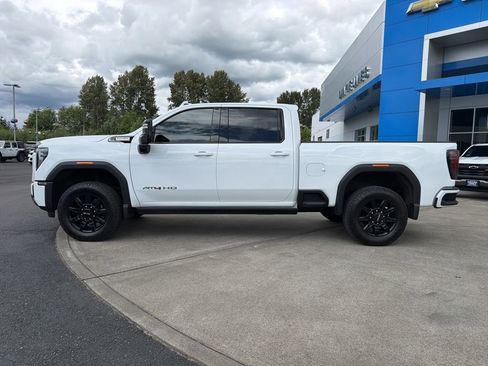 Used 2026 GMC Sierra 3500 AT4 w/ AT4 Premium Plus Package AWD/4WD image 2
