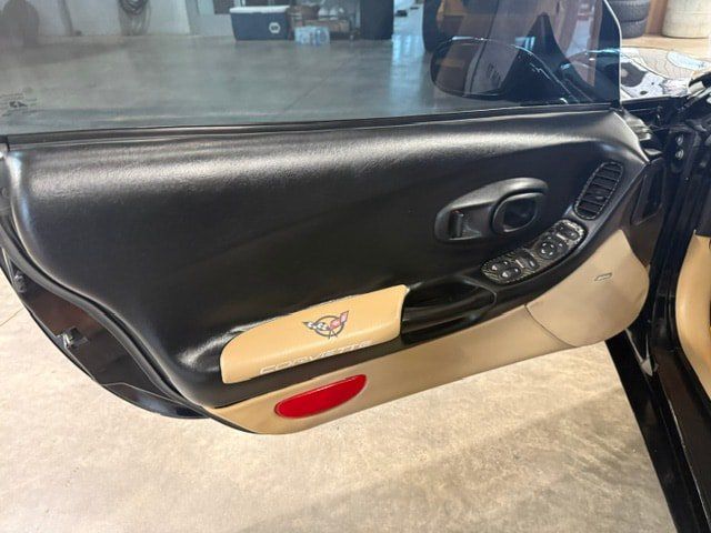 Used 2002 Chevrolet Corvette Convertible w/ Preferred Equipment Group2 RWD image 22