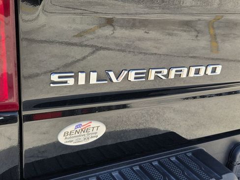 Used 2024 Chevrolet Silverado 1500 LT image 14