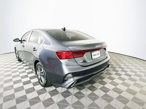 Used 2023 Kia Forte LXS image 7