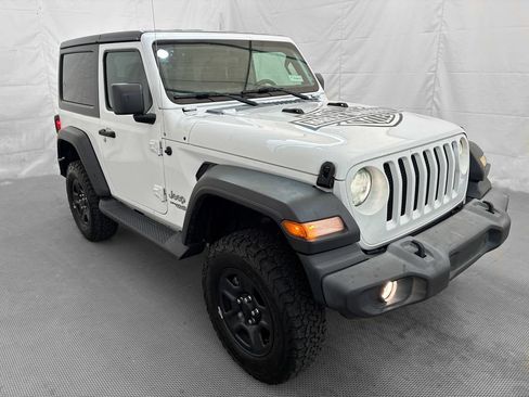 Used 2018 Jeep Wrangler Sport AWD/4WD image 8