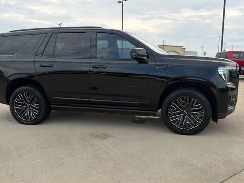 Used 2021 GMC Yukon Denali w/ Denali Premium Package AWD/4WD image 24