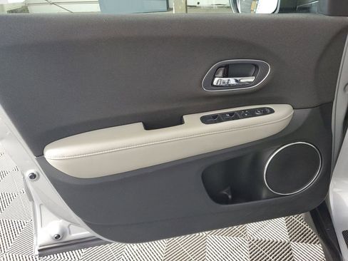 Used 2021 Honda HR-V EX image 28