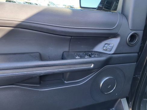 Used 2022 Ford Expedition Max XLT AWD/4WD image 9