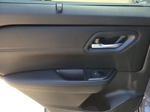 Used 2024 Nissan Rogue SL w/ SL Premium Package FWD image 13