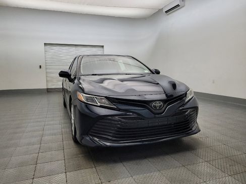 Used 2020 Toyota Camry LE image 14