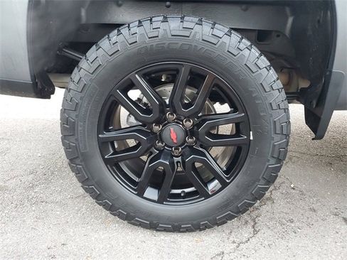 Used 2020 Chevrolet Silverado 1500 LT Trail Boss image 5