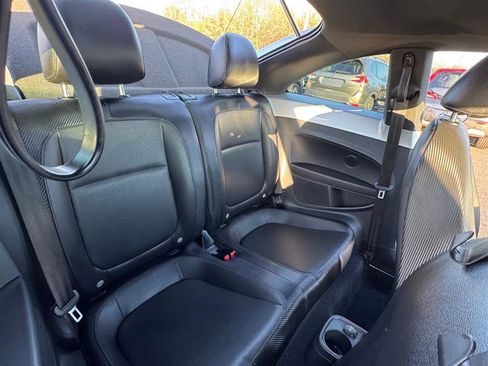 Used 2012 Volkswagen Beetle 2.5 image 37