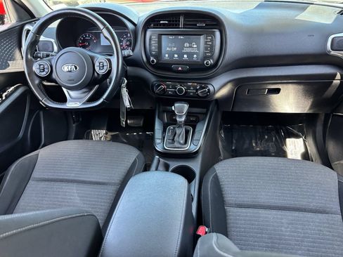 Used 2020 Kia Soul GT-Line FWD image 13
