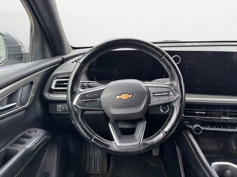 Used 2024 Chevrolet Traverse LS FWD image 12