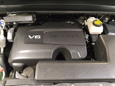 Used 2017 Nissan Pathfinder Platinum FWD image 30