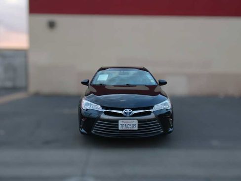 Used 2016 Toyota Camry XLE image 2