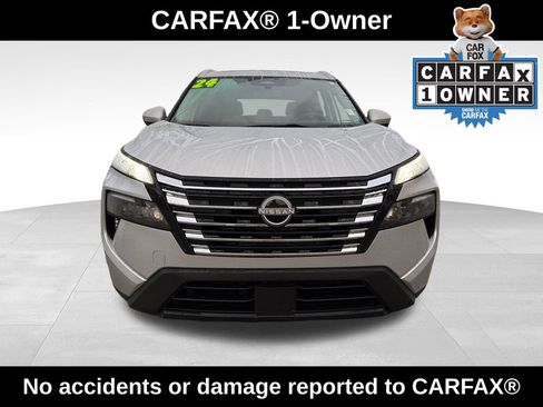 Used 2024 Nissan Rogue SV w/ SV Premium Package FWD image 2