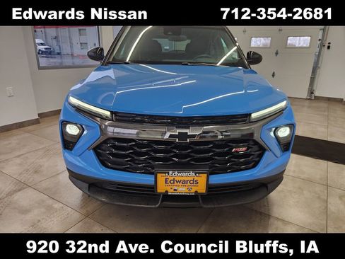 Used 2024 Chevrolet TrailBlazer RS w/ Driver Confidence Package image 3