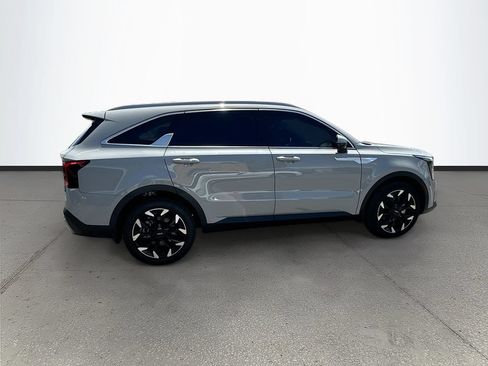 Certified 2025 Kia Sorento SX FWD image 8