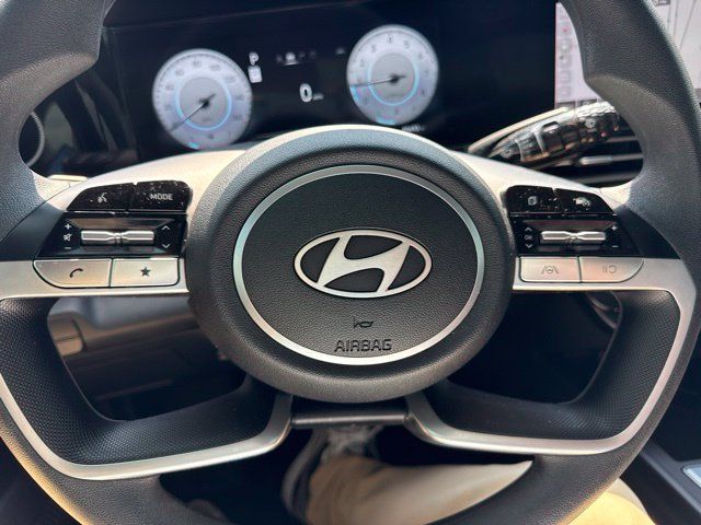 Used 2024 Hyundai Elantra SEL FWD image 17