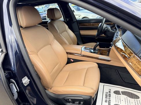 Used 2014 BMW 750Li xDrive image 25