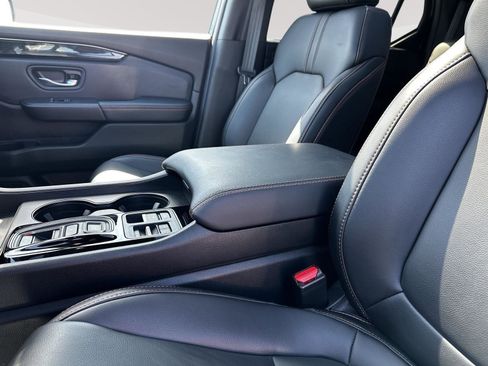 Certified 2024 Honda Pilot TrailSport image 18