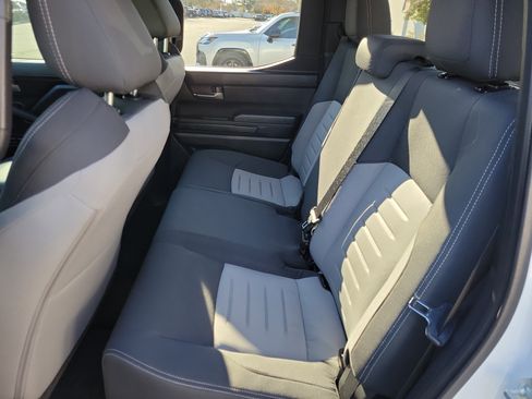 Used 2024 Toyota Tacoma TRD Off-Road image 27