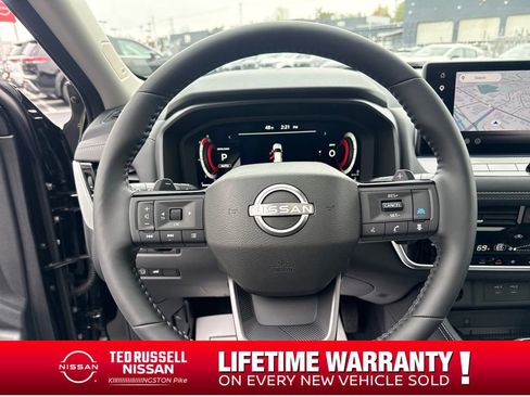 New 2026 Nissan Rogue Platinum image 14