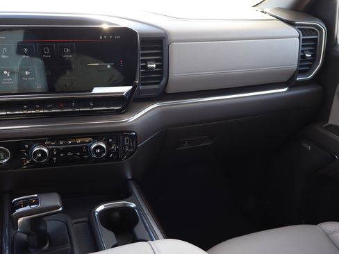 Certified 2023 GMC Sierra 1500 SLT w/ SLT Premium Package image 11