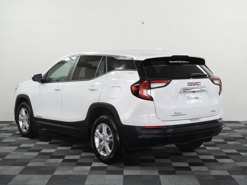 Used 2022 GMC Terrain SLE AWD/4WD image 3