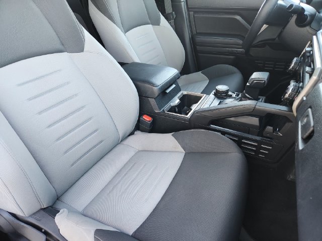 Used 2025 Toyota Tacoma TRD Sport AWD/4WD image 19