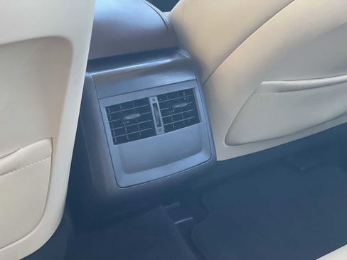 Used 2016 Toyota Avalon Touring image 22