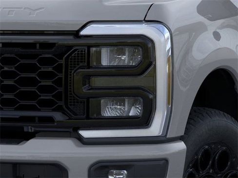 New 2026 Ford F250 Lariat w/ Black Appearance Package image 18