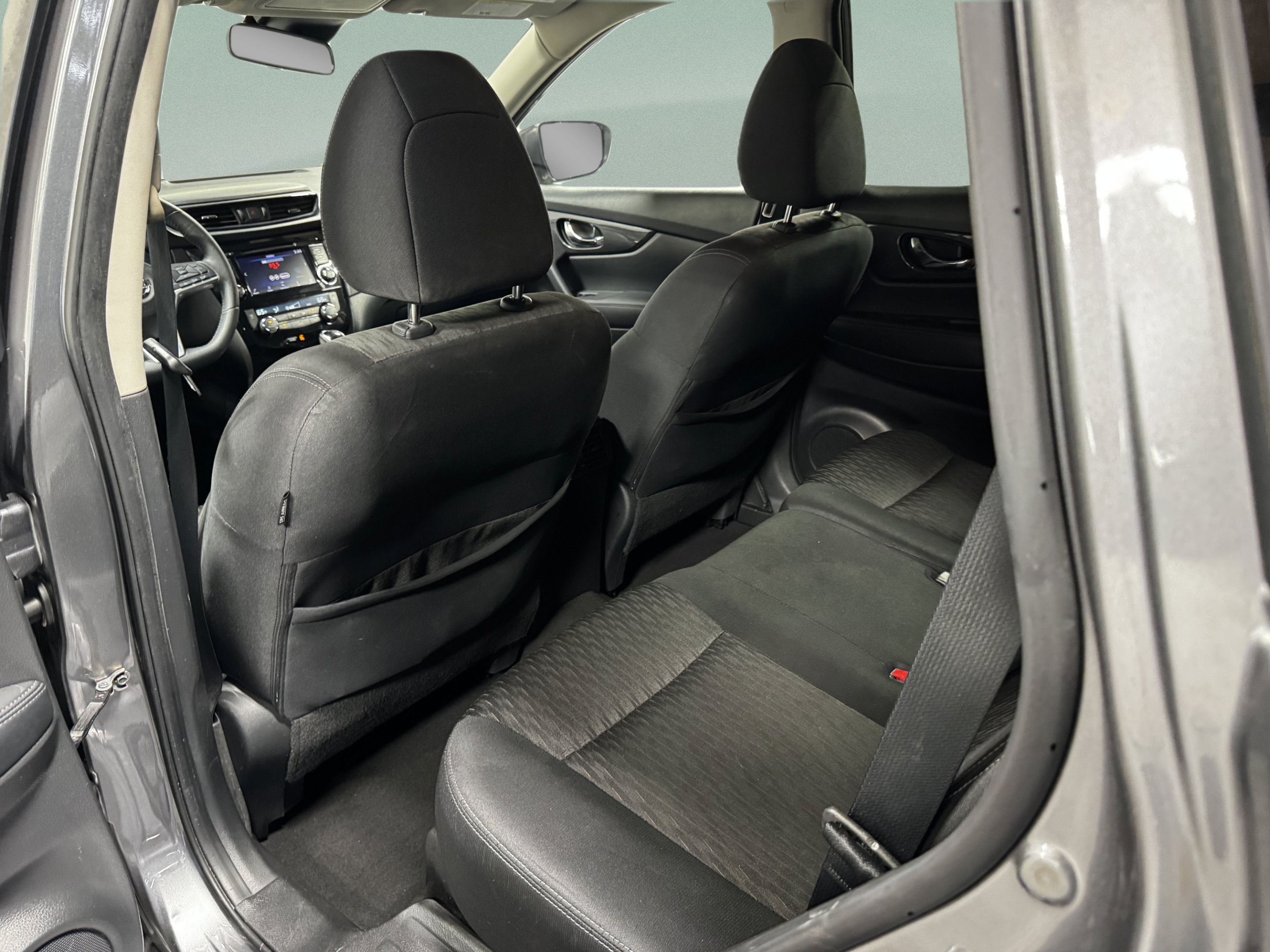 Used 2019 Nissan Rogue SV FWD image 10