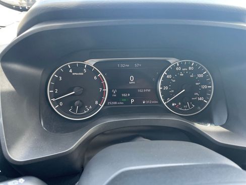 Used 2025 Nissan Rogue SV image 43