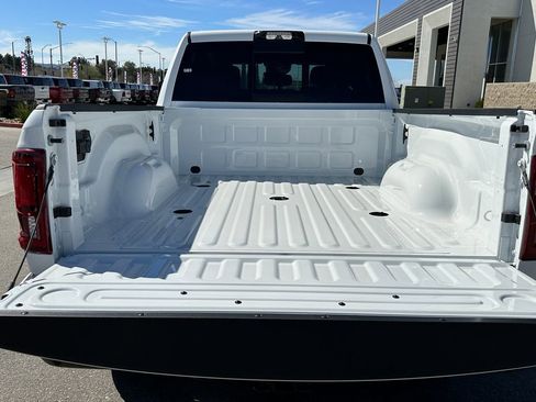 New 2026 RAM 2500 Laramie AWD/4WD image 17