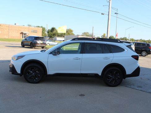 Used 2020 Subaru Outback Onyx Edition XT w/ Popular Package #2 image 9