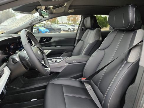 New 2026 Cadillac Optiq Luxury 1 image 28