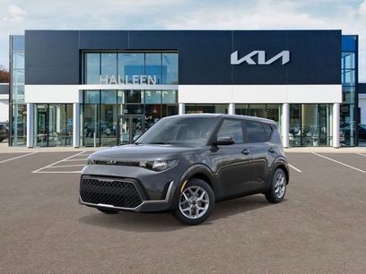 New 2025 Kia Soul LX