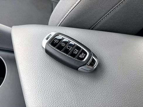 Used 2021 Hyundai Elantra SEL w/ Cargo Package image 11