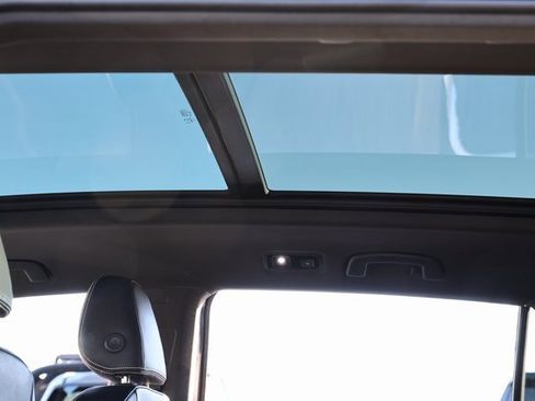 Used 2023 Volkswagen Atlas Cross Sport SEL image 16