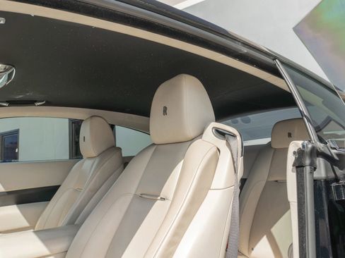 Used 2016 Rolls-Royce Wraith RWD image 54