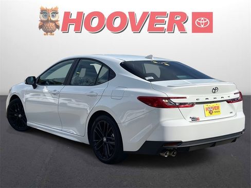 Used 2025 Toyota Camry SE w/ Multimedia Upgrade Package image 5