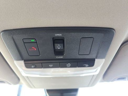 Used 2023 Nissan Altima 2.0 SR image 23