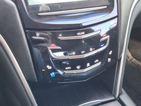 Used 2019 Cadillac XTS Luxury FWD image 13