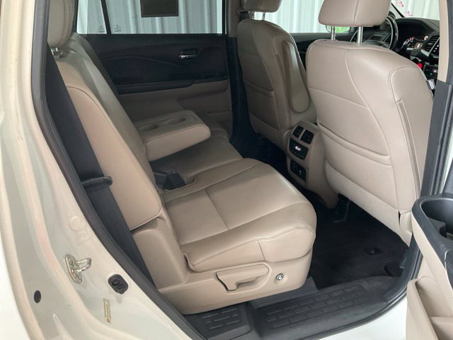 Used 2016 Honda Pilot Touring image 24