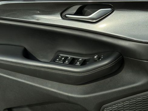 Used 2023 Jeep Grand Cherokee Altitude image 32