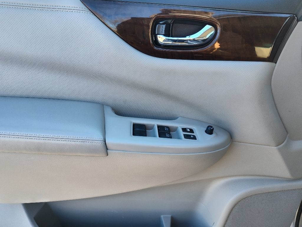 Used 2016 Nissan Quest SV FWD image 14