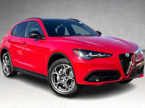 New 2025 Alfa Romeo Stelvio Sprint w/ Convenience Package image 2