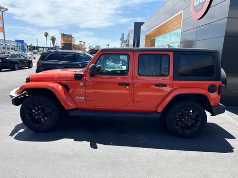 Used 2023 Jeep Wrangler Unlimited Sahara AWD/4WD image 18